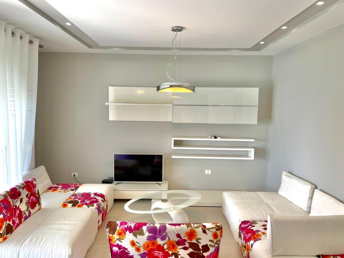 Luxury 1 Aparthotel Vlore