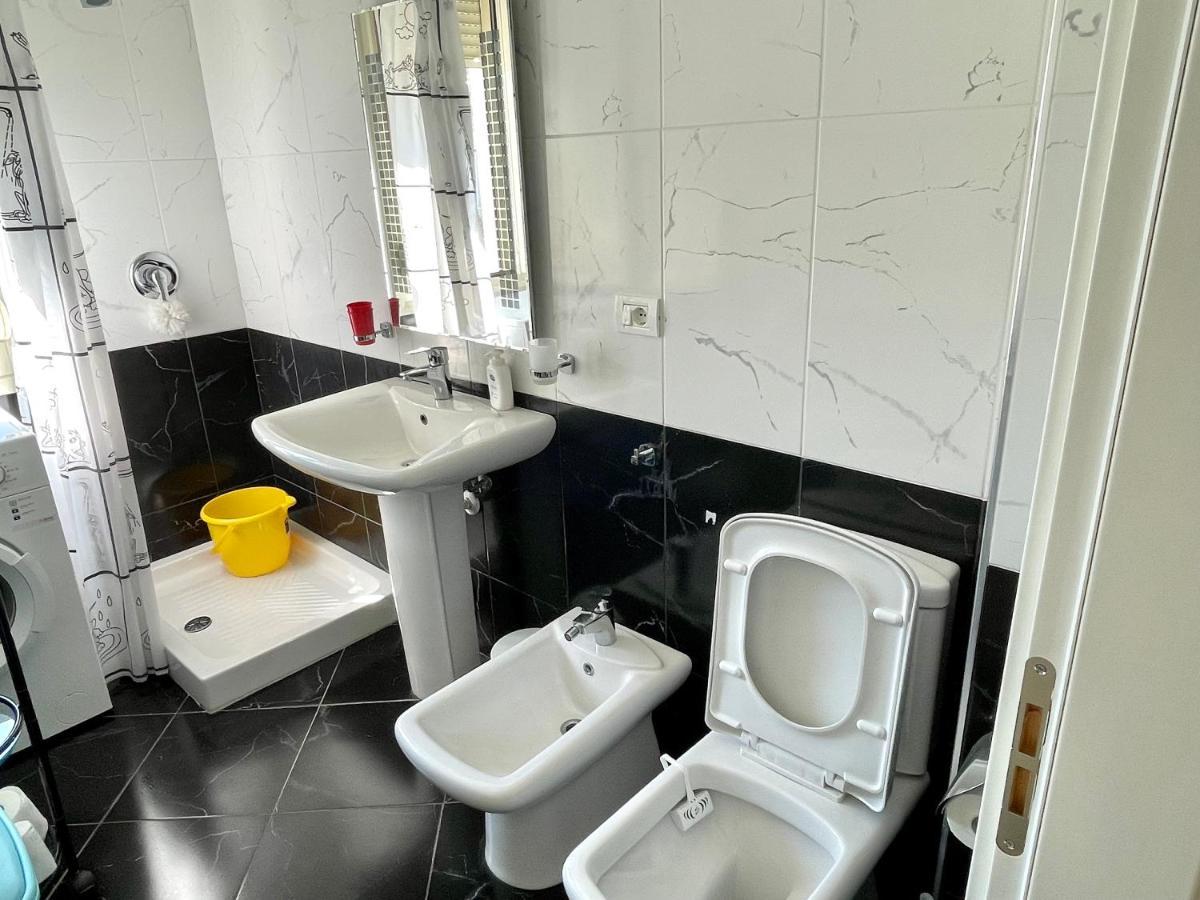 Luxury 1 Aparthotel Vlore